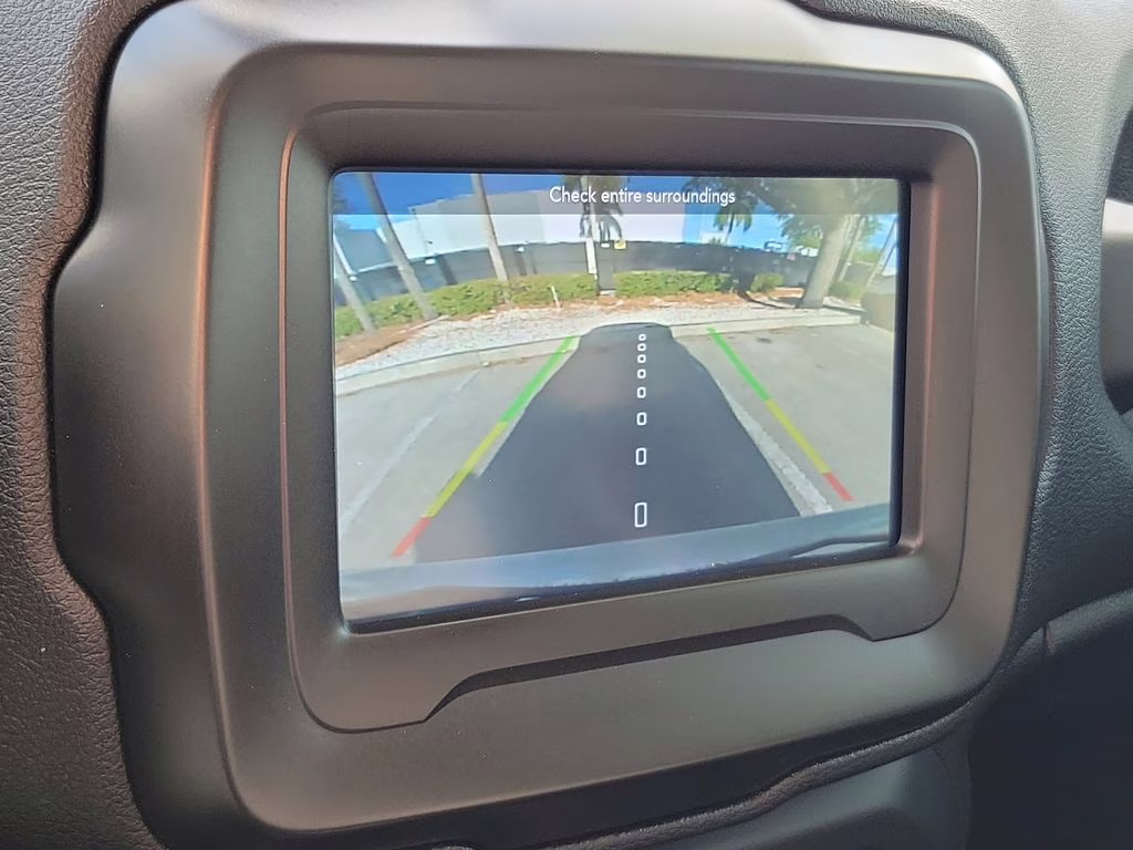 2021 Glacier Metallic Clearcoat Jeep Renegade Latitude FWD SUV