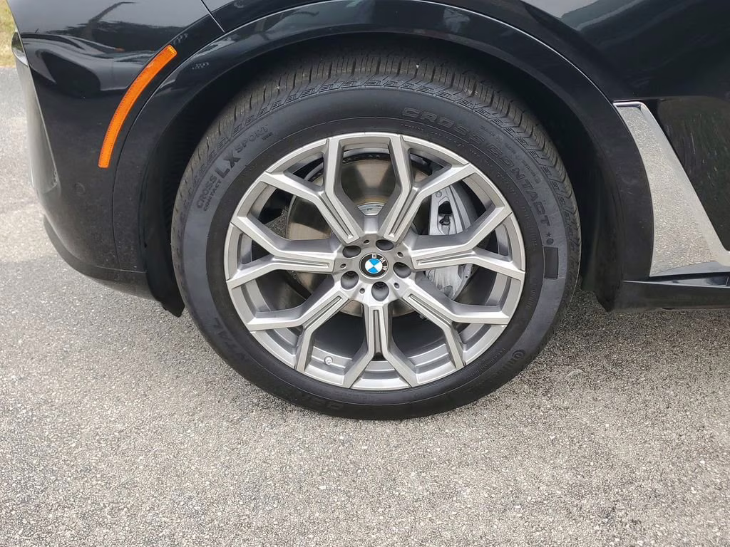 2024 Black Sapphire Metallic BMW X7 xDrive40i AWD SUV