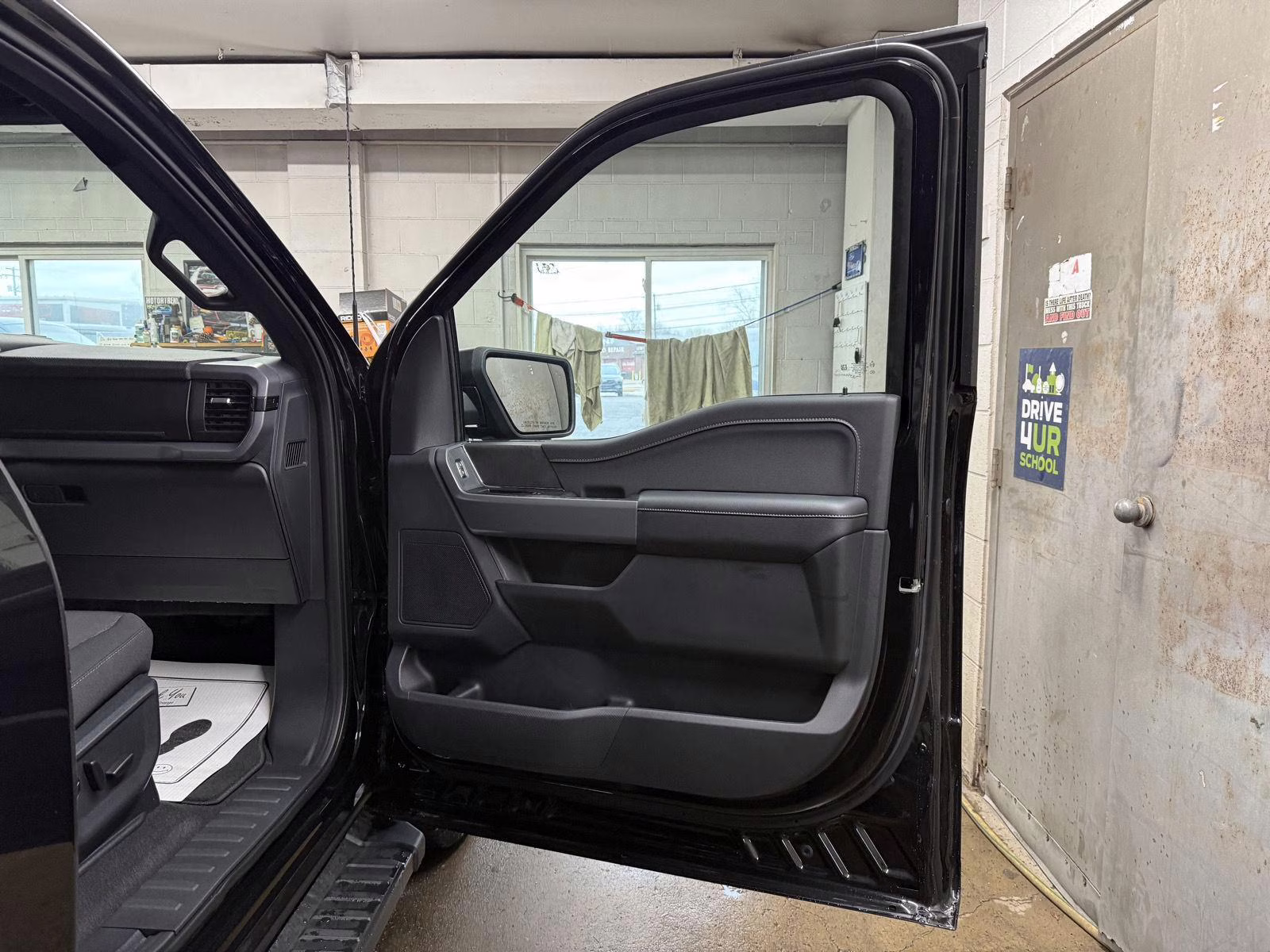 2026 Agate Black Metallic Ford F-150 XLT 4X4 Truck