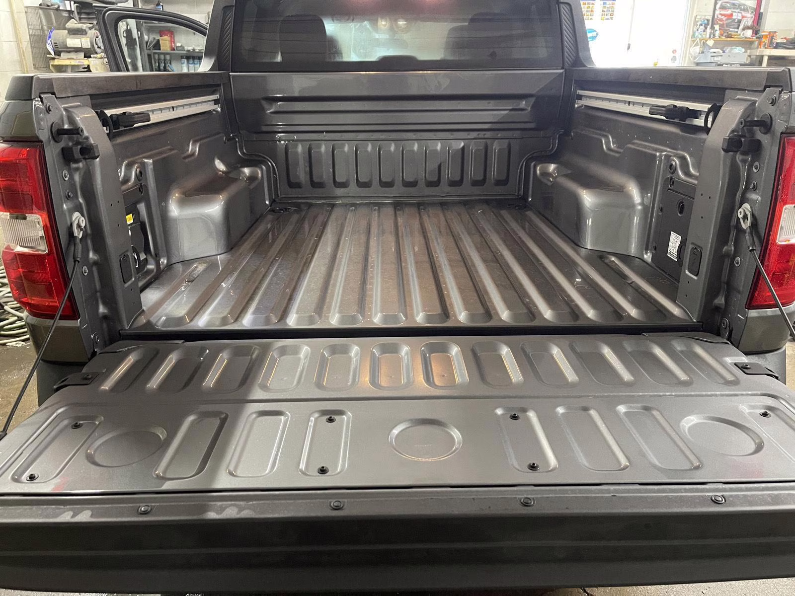 2026 Carbonized Gray Metallic Ford Maverick XLT FWD Truck