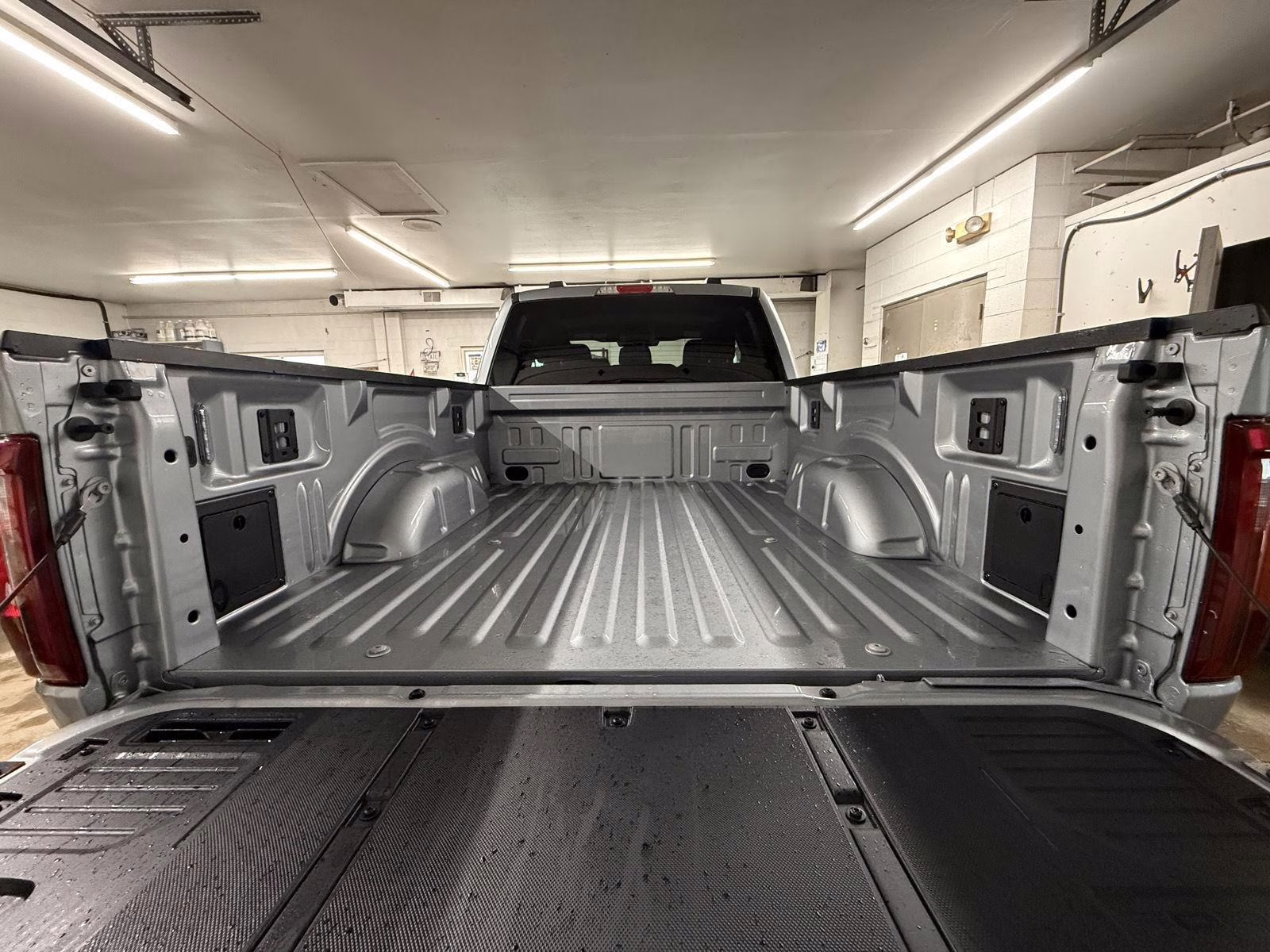 2026 Iconic Silver Metallic Ford F-150 XLT 4X4 Truck