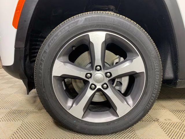 2026 Bright White Clearcoat Jeep Grand Cherokee L Limited 4X4 SUV