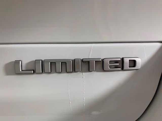 2026 Bright White Clearcoat Jeep Grand Cherokee L Limited 4X4 SUV