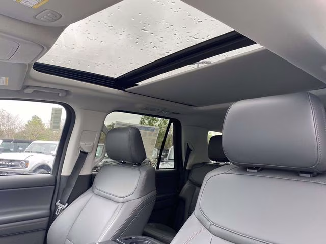 2025 Star White Metallic Tri-Coat Ford Expedition Active 4X4 SUV