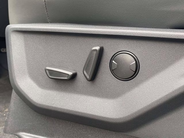 2025 Star White Metallic Tri-Coat Ford Expedition Active 4X4 SUV