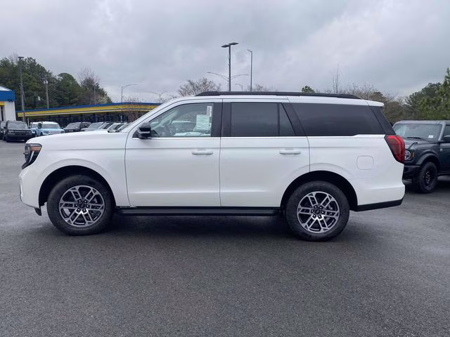 2025 Star White Metallic Tri-Coat Ford Expedition Active 4X4 SUV