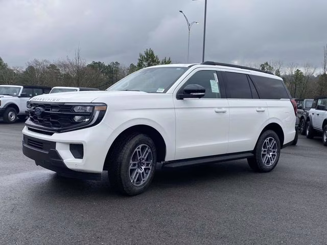 2025 Star White Metallic Tri-Coat Ford Expedition Active 4X4 SUV