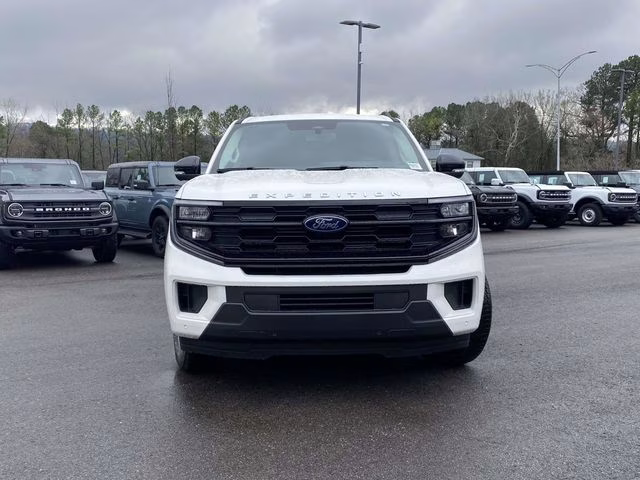 2025 Star White Metallic Tri-Coat Ford Expedition Active 4X4 SUV