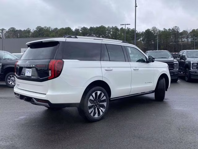 2025 Star White Metallic Tri-Coat Ford Expedition Platinum 4X4 SUV