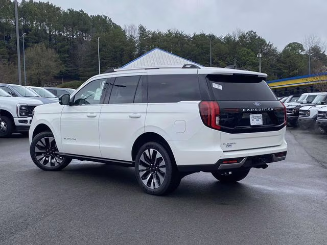 2025 Star White Metallic Tri-Coat Ford Expedition Platinum 4X4 SUV