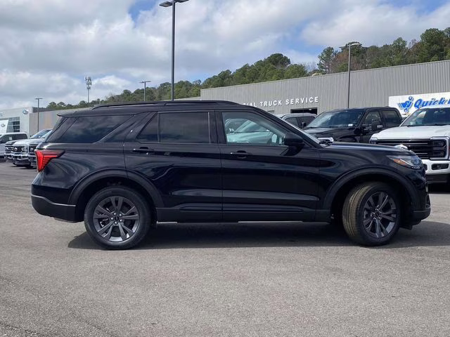2026 Black Metallic Ford Explorer Active 4X4 SUV