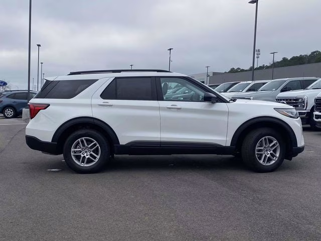 2026 White Metallic Ford Explorer Active 4X4 SUV