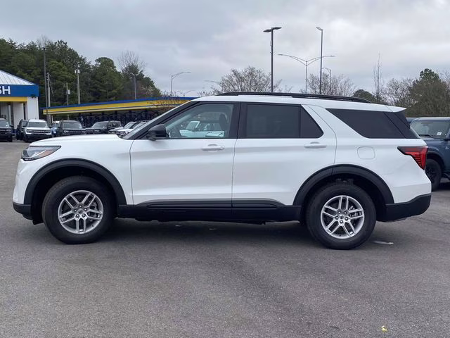 2026 White Metallic Ford Explorer Active 4X4 SUV