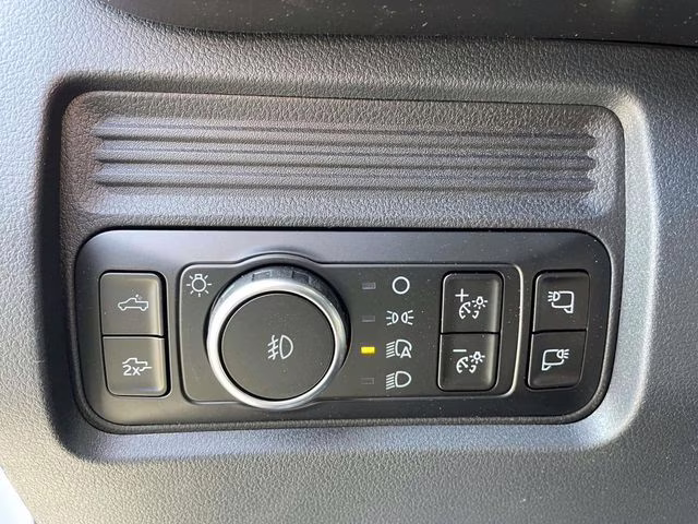 2026 White Metallic Ford Super Duty F-250 SRW Lariat 4X4 Truck