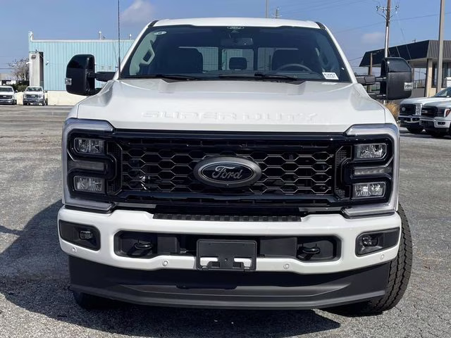 2026 White Metallic Ford Super Duty F-250 SRW Lariat 4X4 Truck