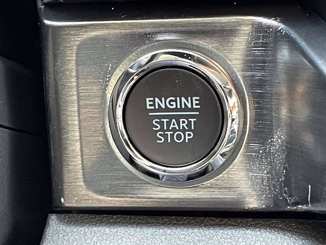 2026 White Metallic Ford Super Duty F-250 SRW Lariat 4X4 Truck