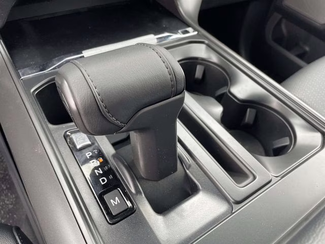 2026 Oxford White Ford F-150 Lariat 4X4 Truck