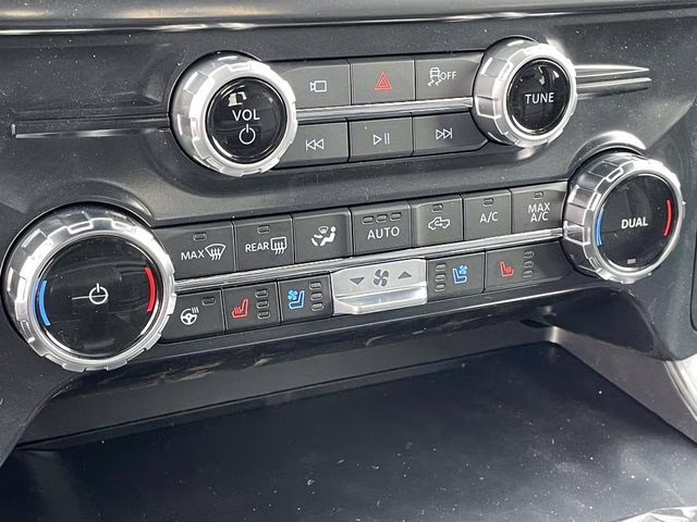 2026 Oxford White Ford F-150 Lariat 4X4 Truck