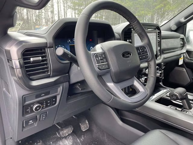 2026 Oxford White Ford F-150 Lariat 4X4 Truck