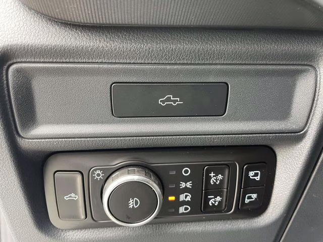 2026 Oxford White Ford F-150 Lariat 4X4 Truck