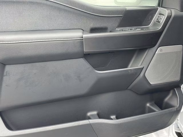 2026 Oxford White Ford F-150 Lariat 4X4 Truck