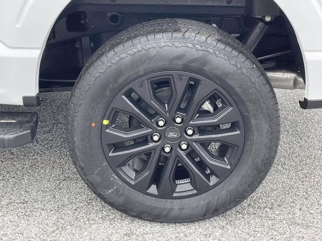 2026 Oxford White Ford F-150 Lariat 4X4 Truck