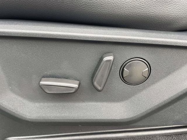 2026 Silver Metallic Ford F-150 Lariat 4X4 Truck