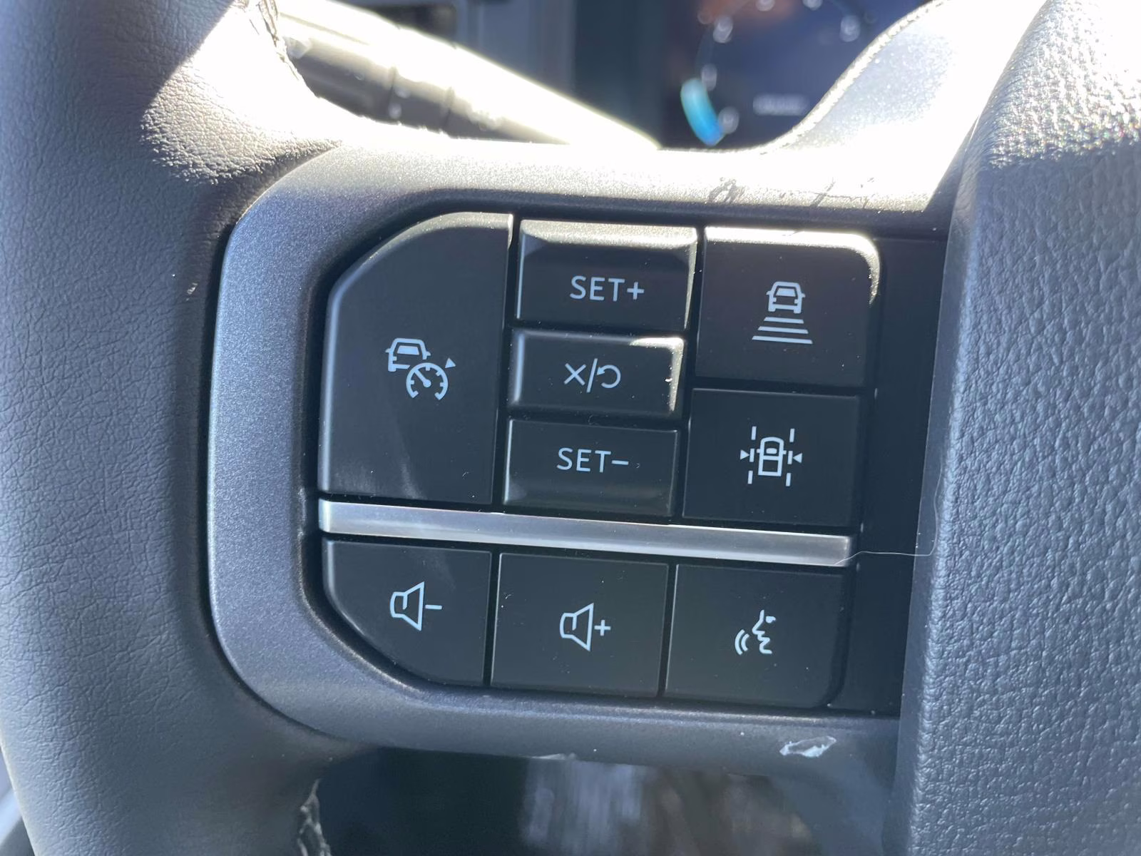 2026 Avalanche Ford F-150 XLT 4X4 Truck