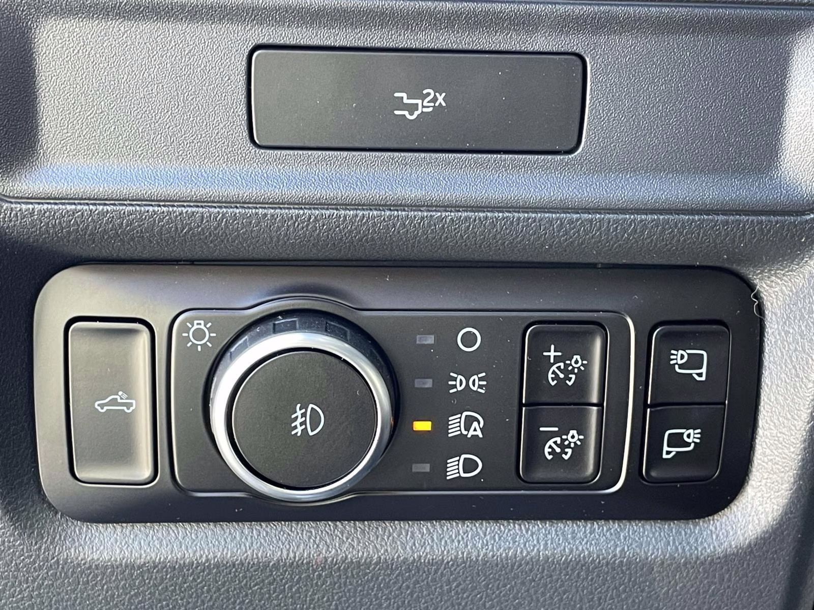 2026 Avalanche Ford F-150 XLT 4X4 Truck