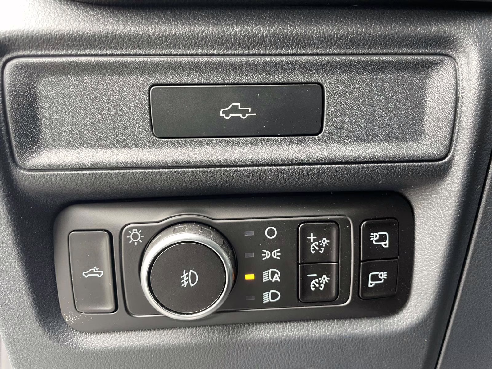 2026 Oxford White Ford F-150 Lariat 4X4 Truck