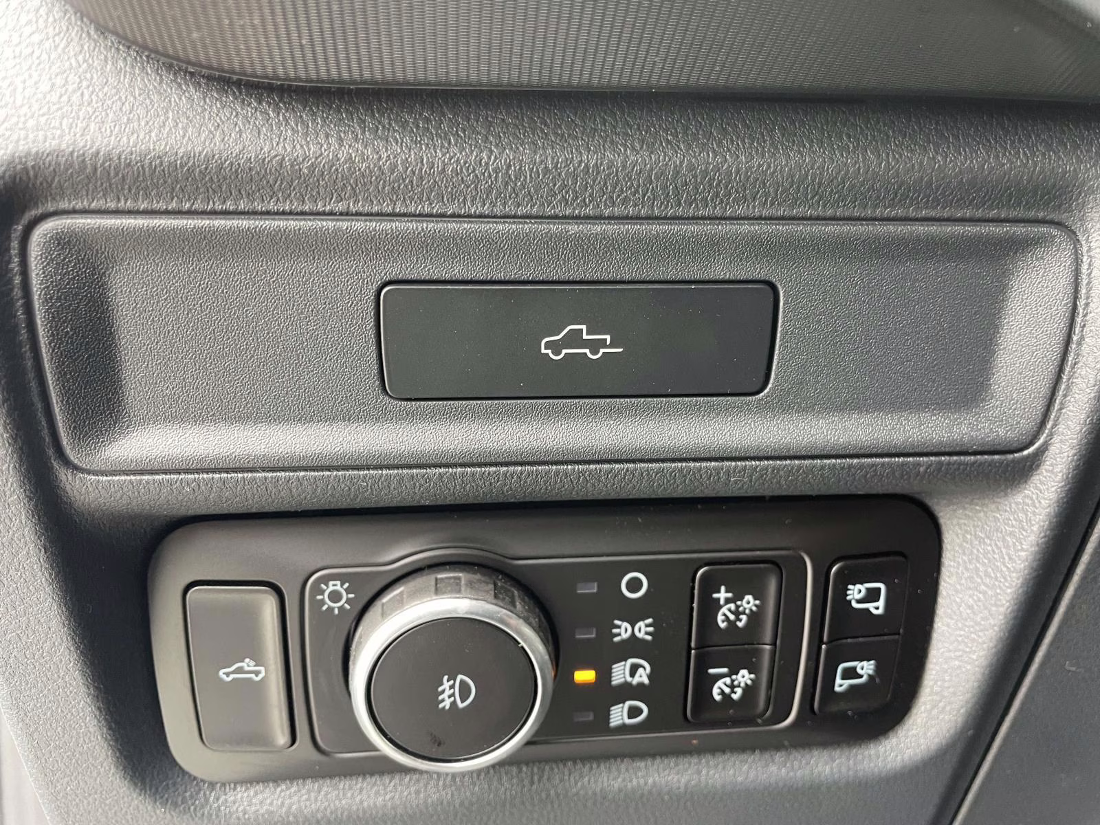 2026 Oxford White Ford F-150 Lariat 4X4 Truck