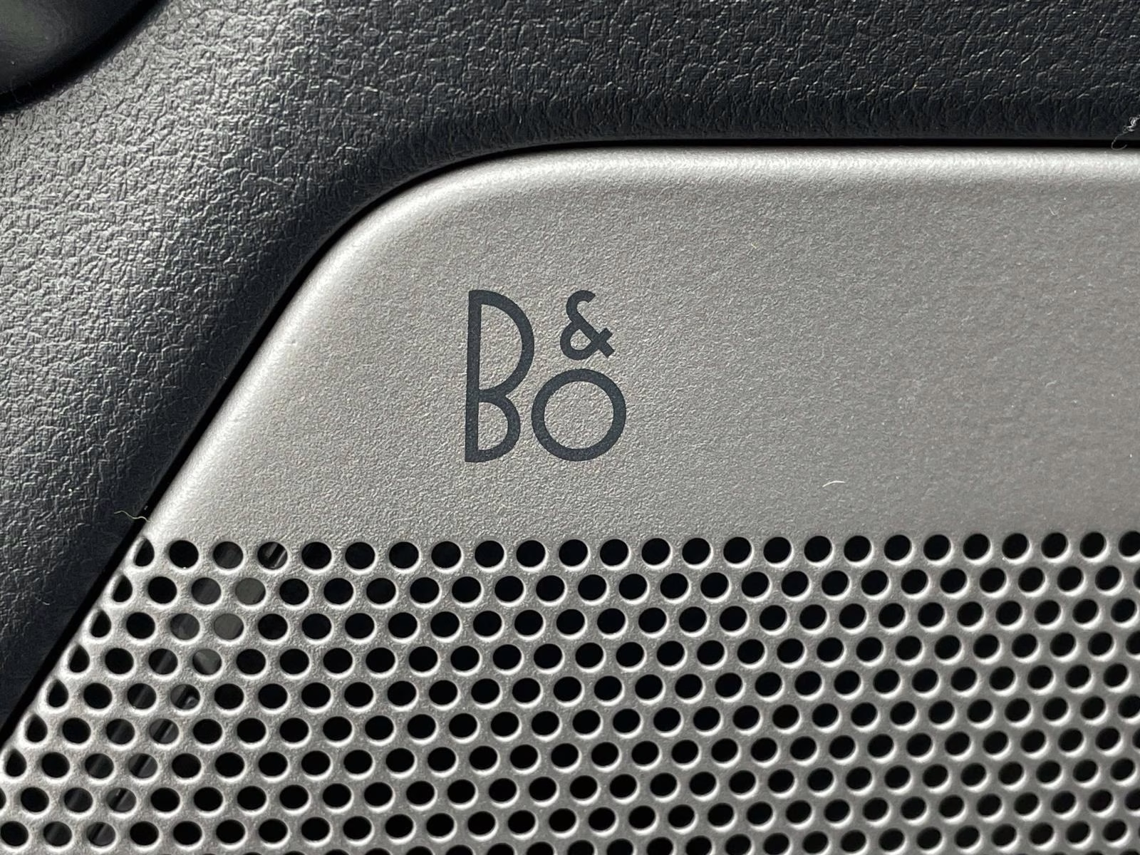 2026 Oxford White Ford F-150 Lariat 4X4 Truck