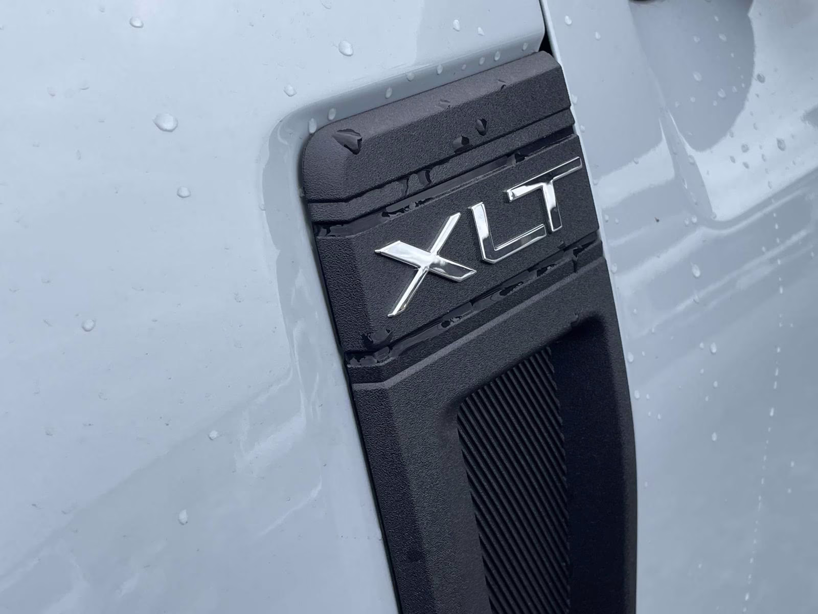 2026 White Metallic Ford Maverick XLT AWD Truck