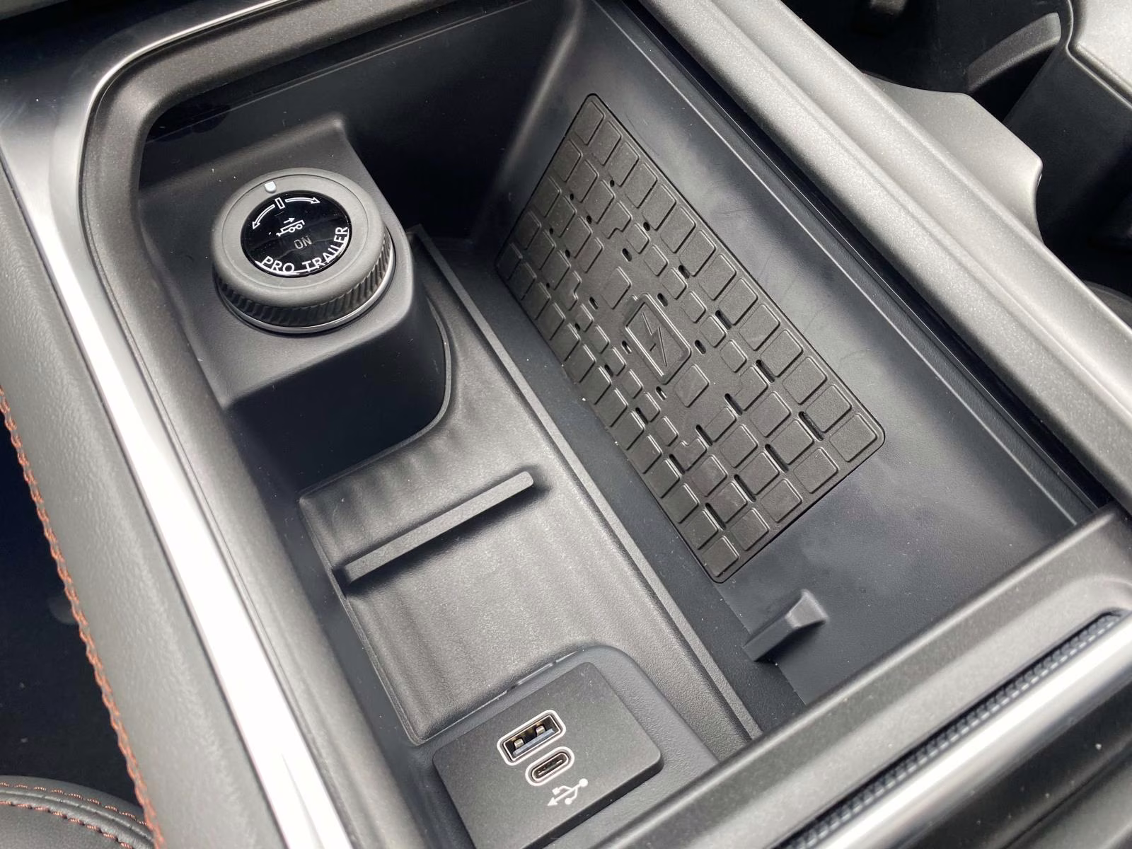 2025 Star White Metallic Tri-Coat Ford Expedition Active 4X4 SUV