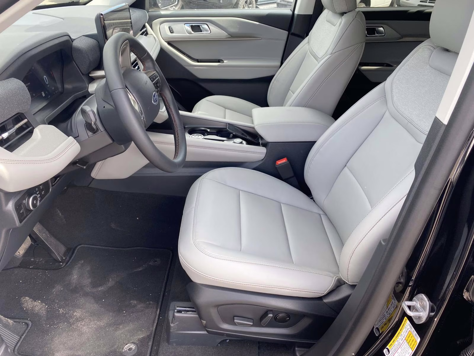 2026 Black Metallic Ford Explorer Active 4X4 SUV