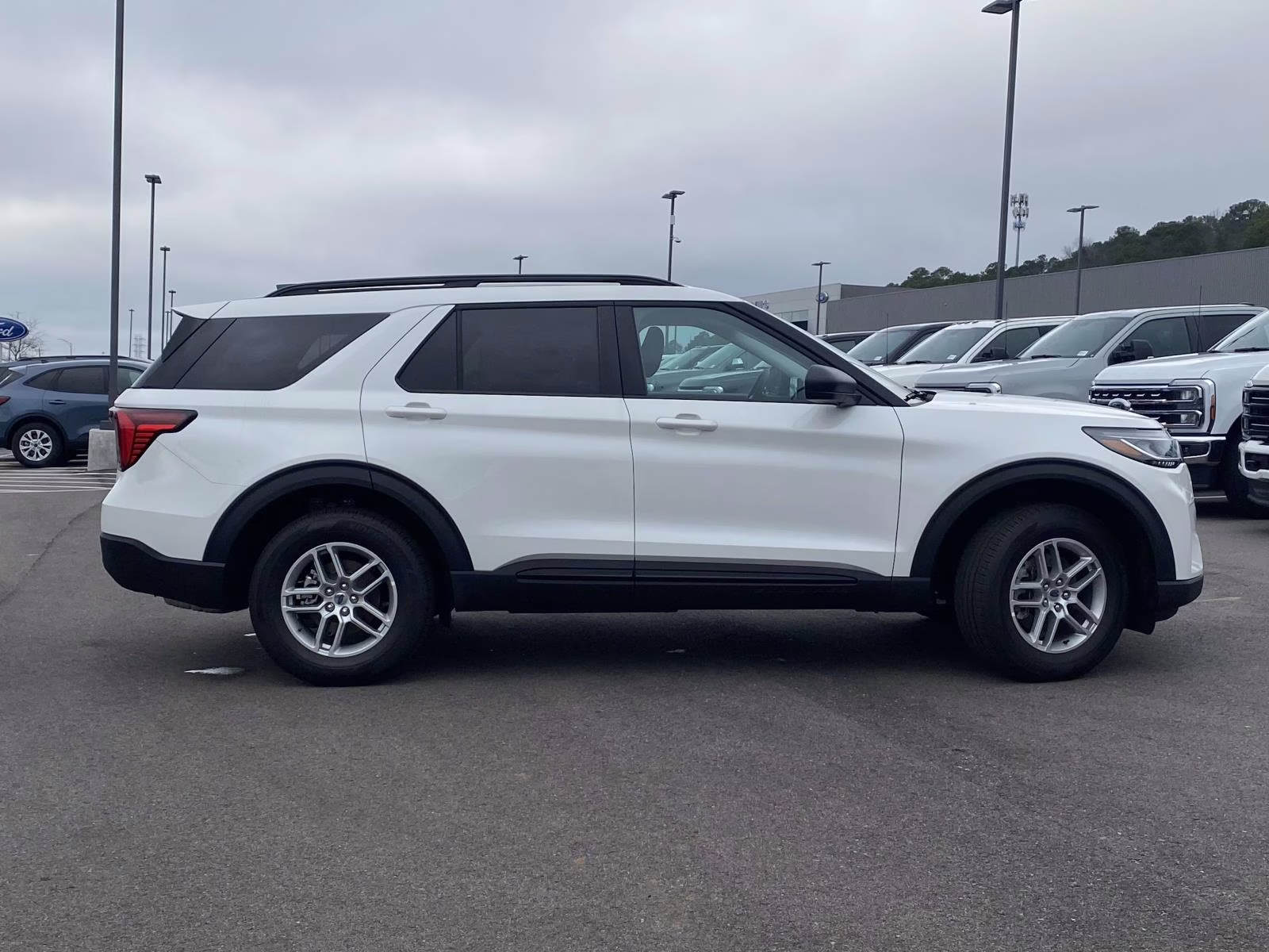 2026 White Metallic Ford Explorer Active 4X4 SUV