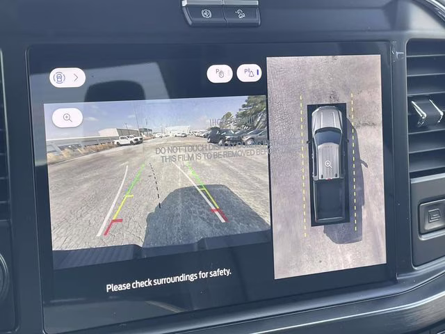 2026 White Metallic Ford Super Duty F-250 SRW Lariat 4X4 Truck