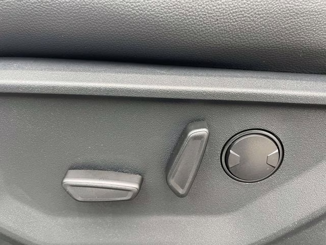 2026 Oxford White Ford F-150 Lariat 4X4 Truck