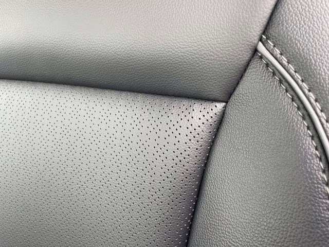 2026 Oxford White Ford F-150 Lariat 4X4 Truck