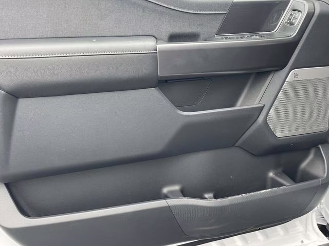 2026 Oxford White Ford F-150 Lariat 4X4 Truck