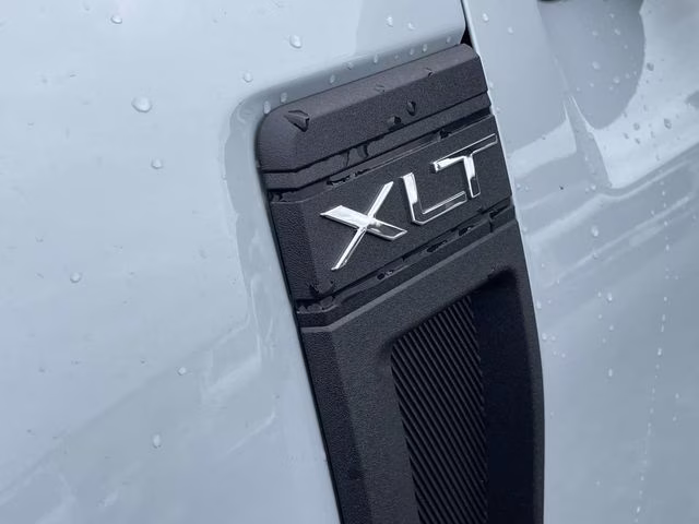 2026 White Metallic Ford Maverick XLT AWD Truck