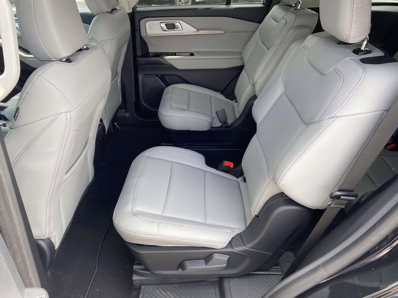 2026 Black Metallic Ford Explorer Active 4X4 SUV