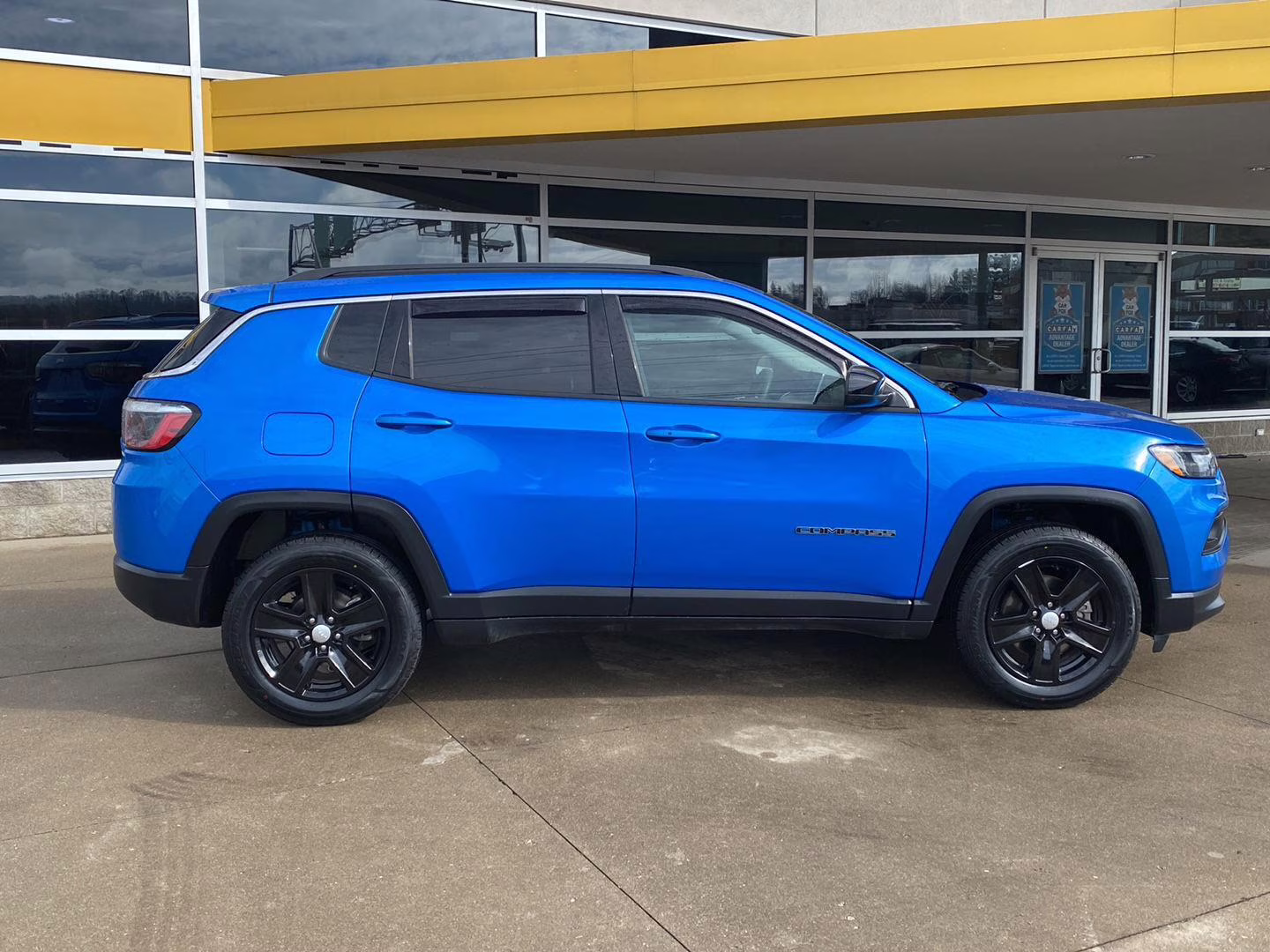 2022 Laser Blue Pearlcoat Jeep Compass Latitude 4X4 SUV