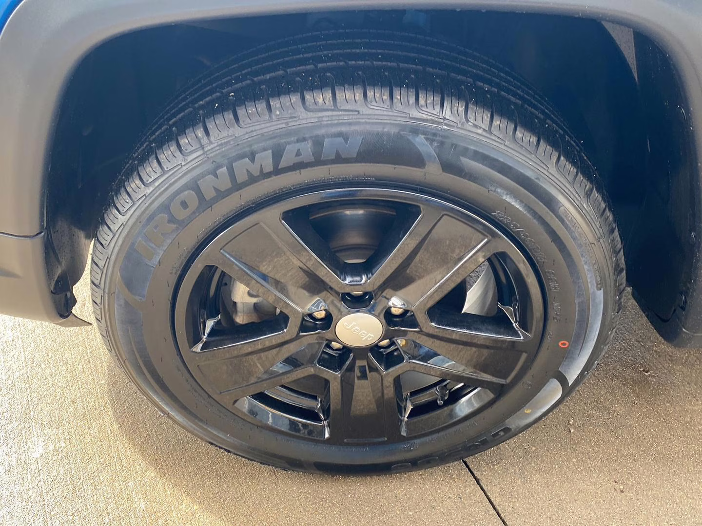 2022 Laser Blue Pearlcoat Jeep Compass Latitude 4X4 SUV