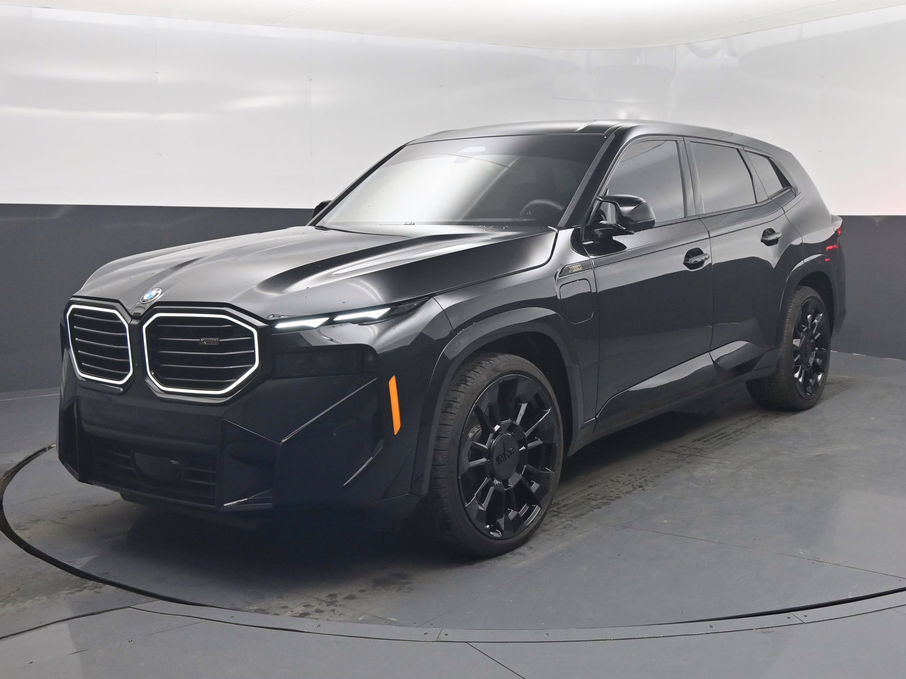 2025 Black Sapphire Metallic BMW XM Base AWD SUV