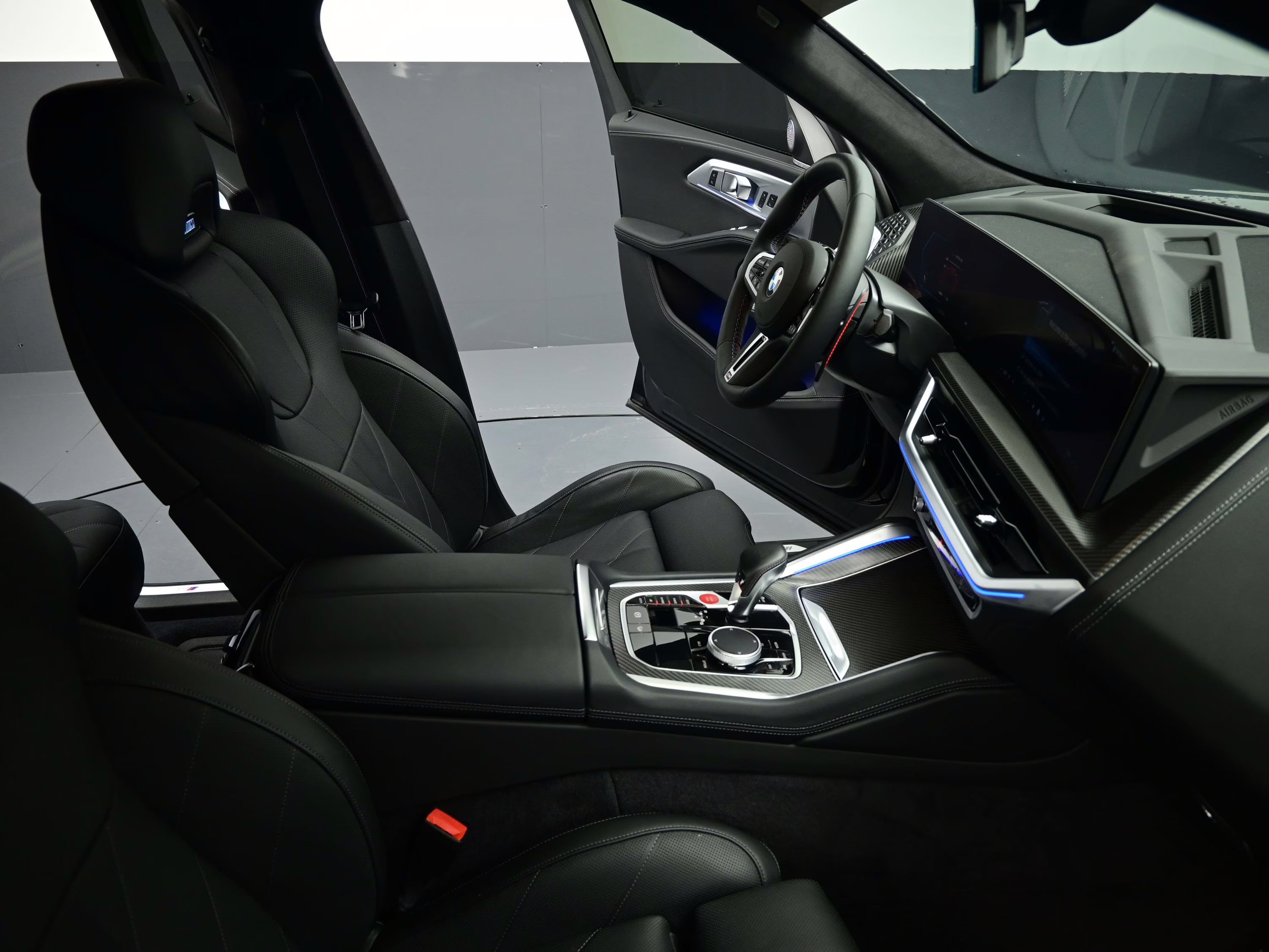 2025 Black Sapphire Metallic BMW XM Base AWD SUV