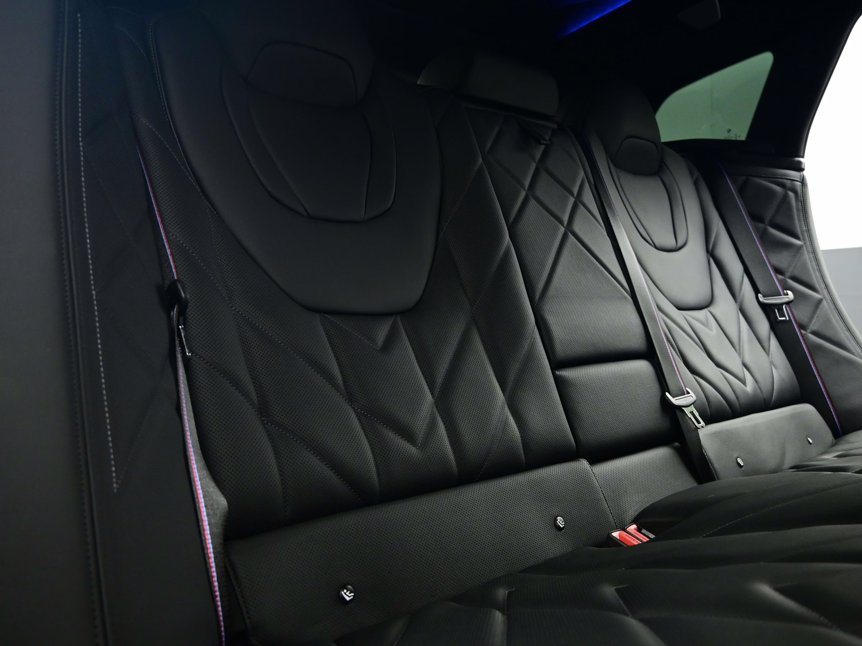 2025 Black Sapphire Metallic BMW XM Base AWD SUV