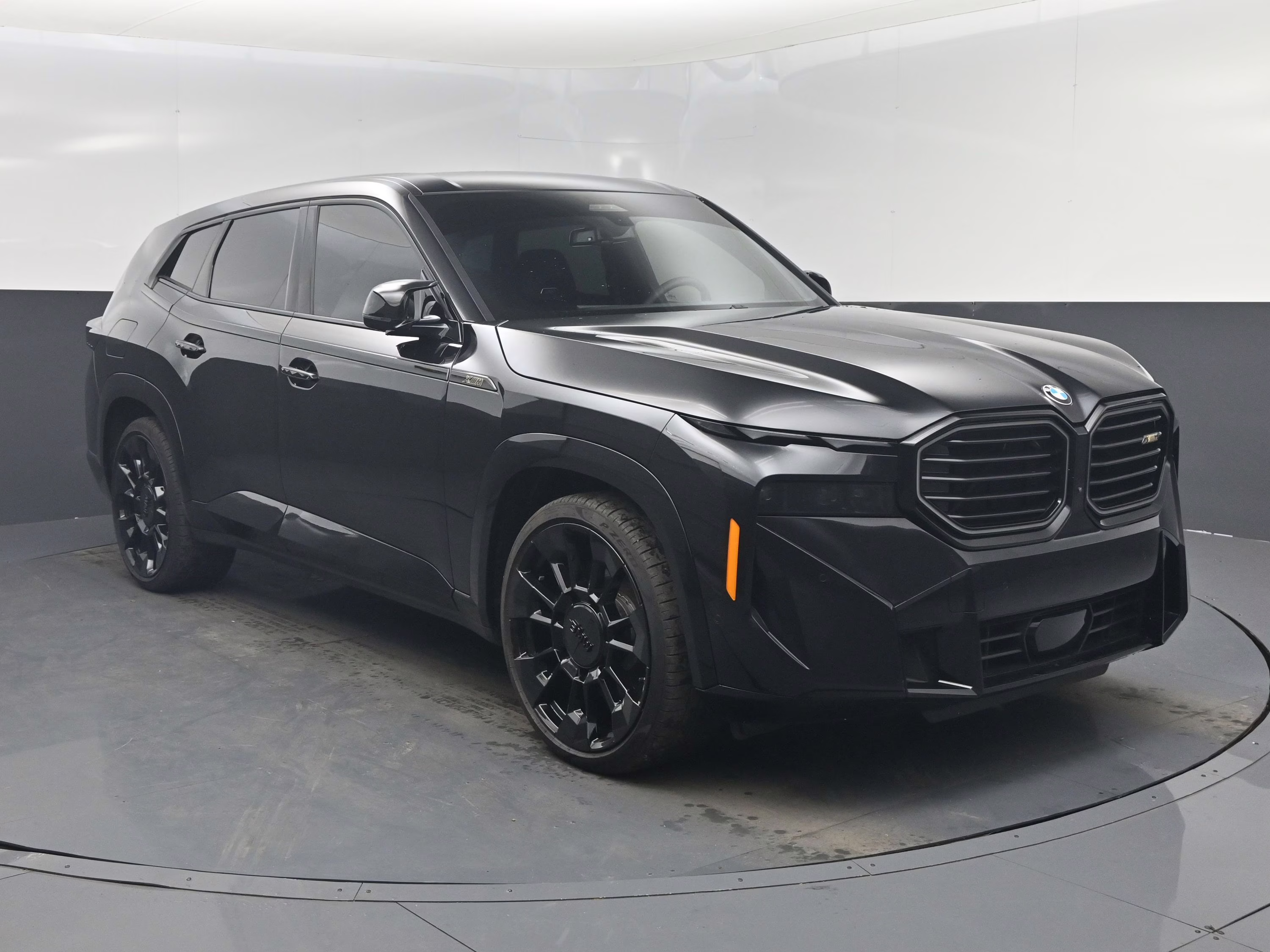 2025 Black Sapphire Metallic BMW XM Base AWD SUV