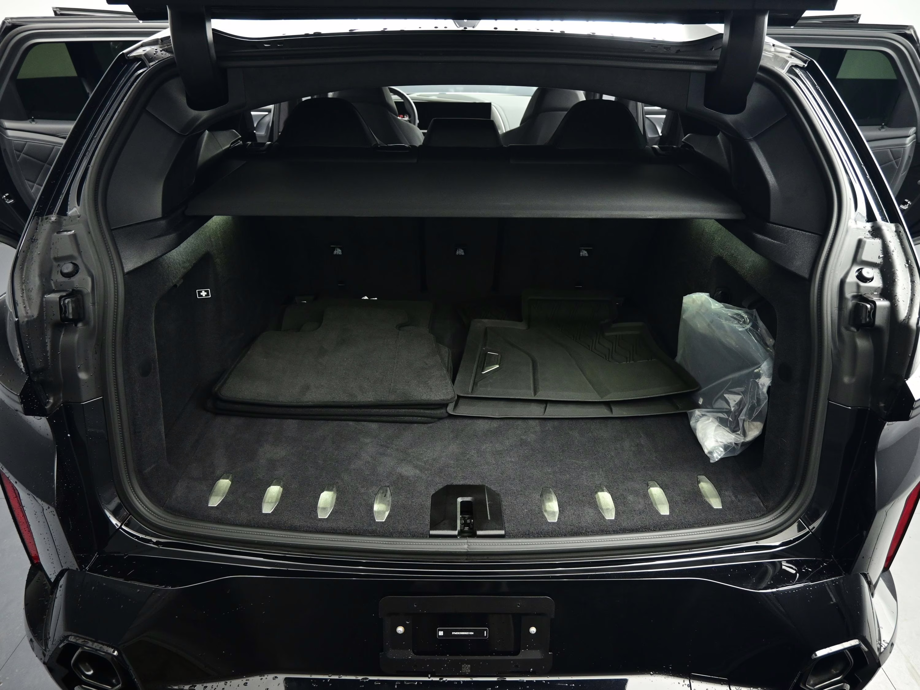 2025 Black Sapphire Metallic BMW XM Base AWD SUV