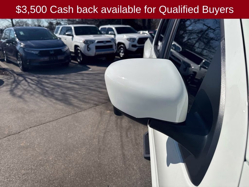 2026 Glacier White Nissan Frontier PRO-4X 4X4 Truck